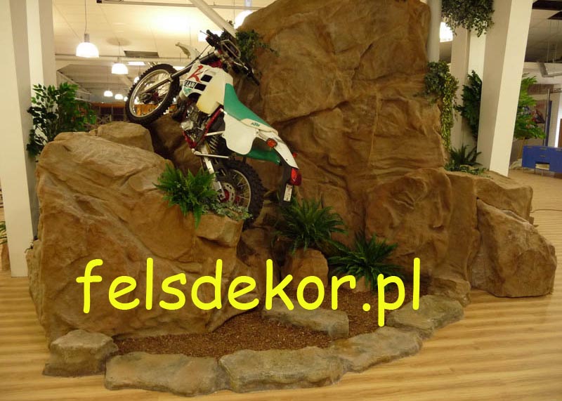 picture/felsdekor_sztuczne_skaly_kunstfelsen_prezentacja_motocykle_1.jpg