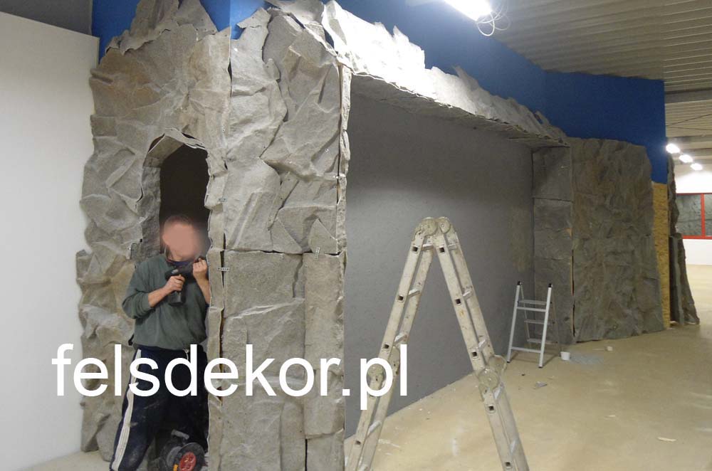 picture/offenburg_sklep_laden_felsdekor_sztuczne_skaly_kunstfelsen_9.jpg